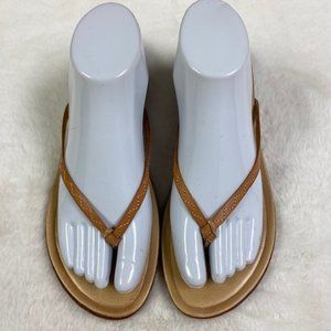 Nine West Leather Strappy Thong Sandals Flip Flops,‎ size 9.5